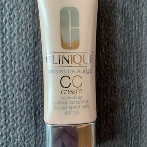 Clinique Moisture Surge CC Cream, light medium